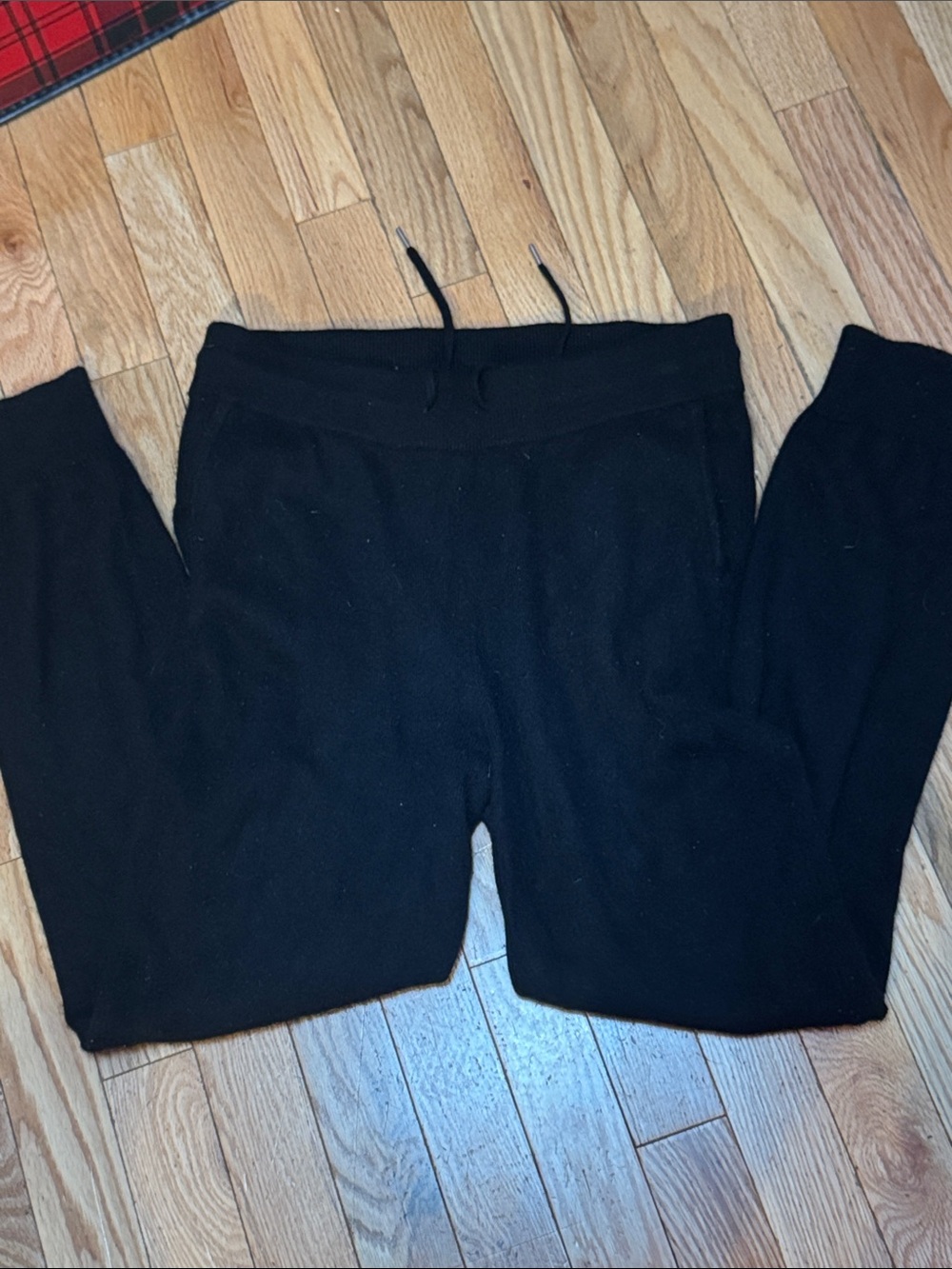 Quince Black cashmere sweatpants size small